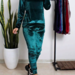 ست بلوز شلوار مخمل روباهی(پک 6 عددی)